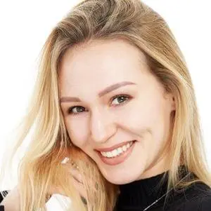 Юлія Задаченкова